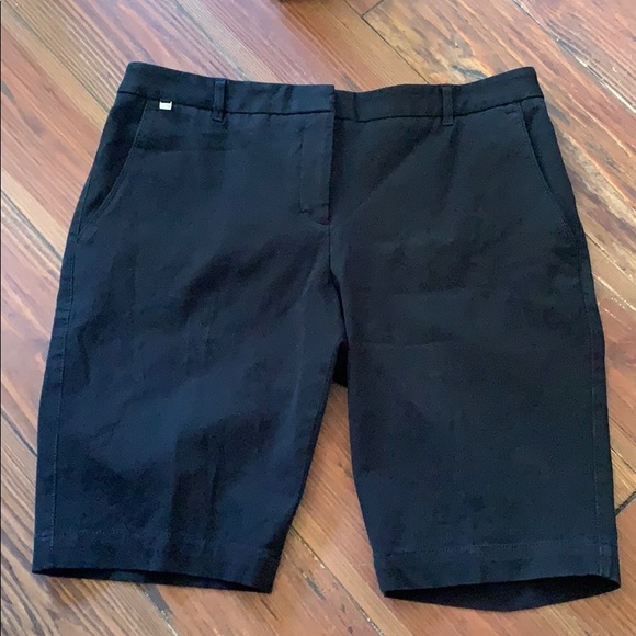 WHBM black Bermuda shorts 10 - Picture 1 of 5